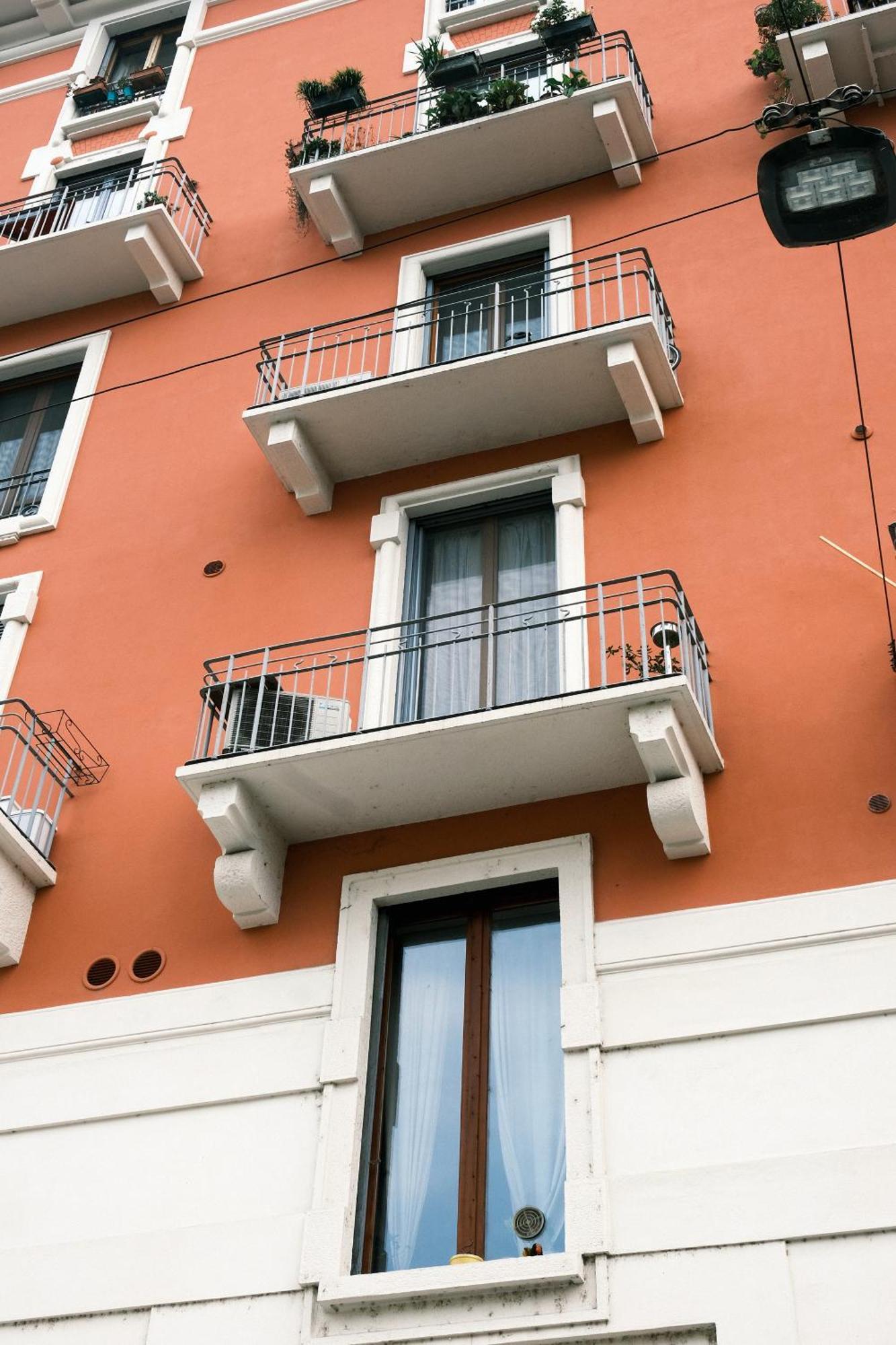 Comecasa Best View On Navigli ミラノ エクステリア 写真
